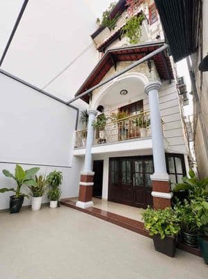 Cho thuê villa biệt thự sân bay *6x25m 4 tầng thang máy