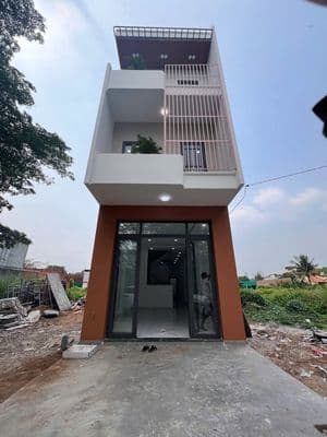 Nhà mới xây xinh, 4x19m, 2.57 tỷ, giáp Bình Chánh