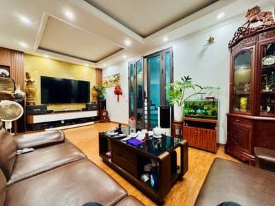 Nhà lô góc Văn Điển Tứ Hiệp, 42m2, ô tô đỗ cửa, 8.x tỷ
