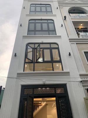 Nhà phân lô Cầu Giấy, 18.6m ra Nguyễn Phong Sắc, giá >20 tỷ