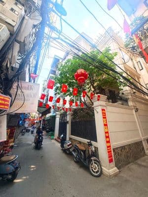 Bán nhà 7 tầng 40m2 Cầu Giấy, ô tô, thang máy