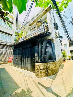 Hiếm - 66m2 Đất 2 Tầng (3PN) Chỉ 7.2T, Trần Bình Trọng Nhà BTCT - SHR