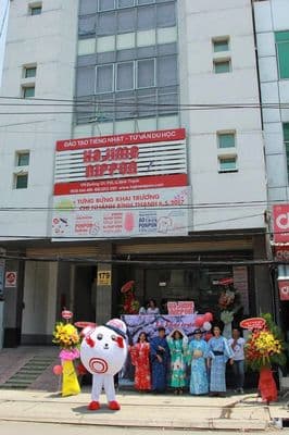 Cho thuê tòa nhà mặt tiền đường Nguyễn Văn Thương