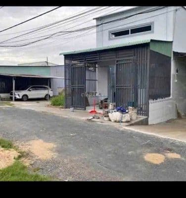 Bán Gấp Dãy Trọ 5 Phòng Sẵn 155m2 Gần Ngã 4 An Bình. Giá 680tr, SHR