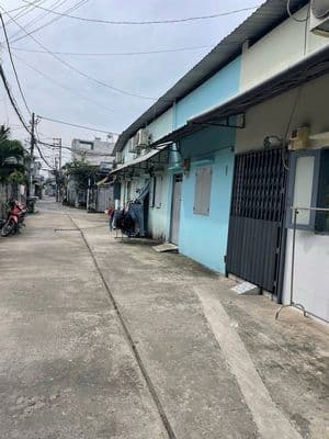 bán nhà câp 4 hxh hồ văn long nhà nở hậu 9m