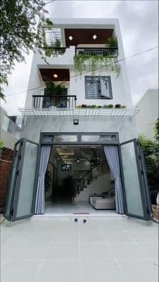 Chính chủ cần bán gấp nhà 1 trệt 2 lầu Giá 2ty599 triệu