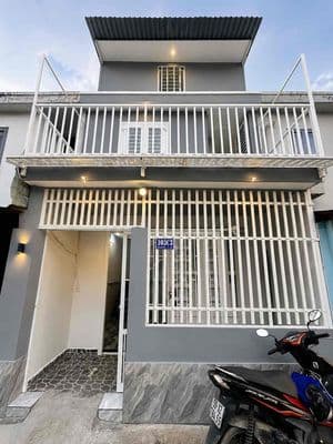 Nhà Đường Xe Hơi Đậu Cửa mà có 1 tỷ 080 Nhà 1 lầu Quận 12