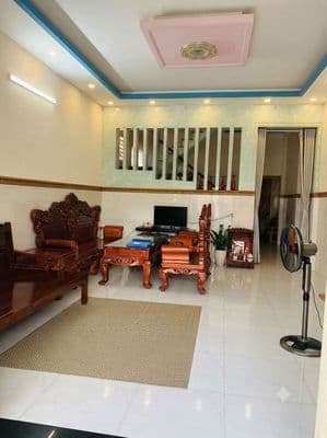 GIẢM 800 BÁN GẤP - NHÀ 2 TẦNG - 139m2-LÔ GÓC 2 MẶT HẺM XE HƠI ĐỖ CỬA