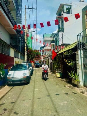 Nhà giảm 400Tr còn 3,85 tỷ, 20m ra hẻm 7m, 2 tầng 35m2 Phạm Văn Chiêu