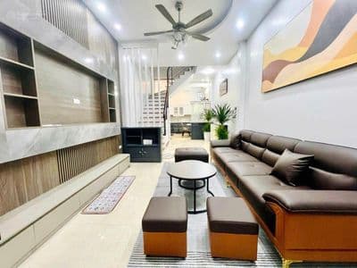 Nguyễn Công Hoan, ngõ thông KD, ô tô qua cổng, đủ nội thất, QH ổn định