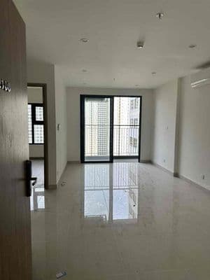 cần bán gấp căn hộ Vinhomes