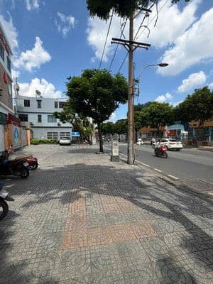 MTKD Hoà Bình( dt: 3.7*20m,1 lầu),ngay Đầm Sen,Quận 11,chỉ:13.5 tỷ TL
