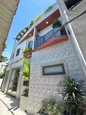NHÀ MỚI CÓ SÂN THƯỢNG RỘNG KIỆT NGUYỄN PHƯỚC NGUYÊN