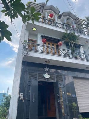 NHÀ ÔTÔ NGỦ TRONG NHÀ, BÙI CÔNG TRỪNG, 3 TẦNG, 64M2, 4.5 TỶ