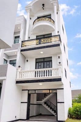 NHÀ SỔ RIÊNG 2TY5 - 4 TẦNG , HỖ TRỢ VAY BANK - LONG HẬU ĐƯỜNG 826C