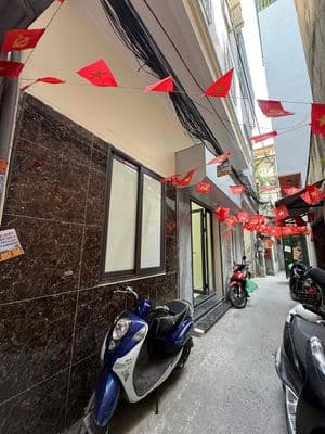 Trương Định cách phố 30m ngõ thông 35m -3 ngủ full nt, hợp an cư giữ t