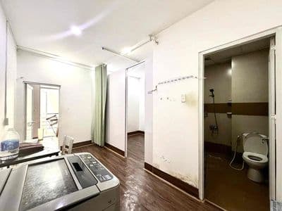 2 PHÒNG NGỦ BAN CÔNG NGAY CẦU TRẦN QUANG DIỆU QUẬN 3 MẶT TIỀN