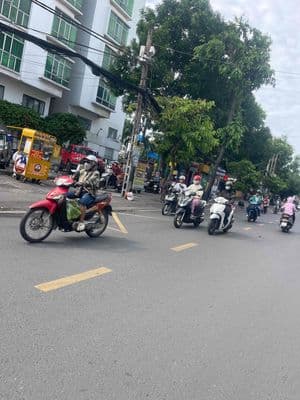 cho thuê nhà mặt đường lê văn lương khúc sầm uất nhất 5x19m 35tr