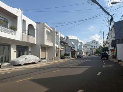 bán nhà mặt tiền KD đường Hùng Vương