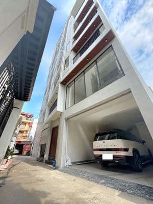 BÁN NHÀ THẠCH BÀN 7 TẦNG THANG MÁY 50M² GARA Ô TÔ FULL NỘI THẤT