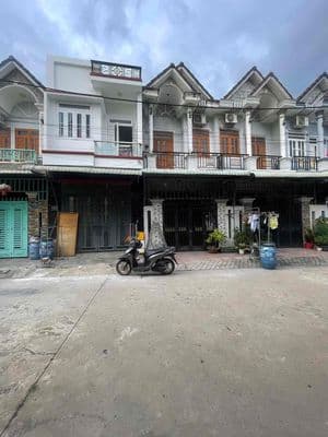 Nhà trệt lầu dĩ an sát làng đại học quốc gia