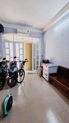 1Trệt 1Lầu Đúc Thật 3,5m x 7m Nhà còn rất đẹp Đường Trần Bình Trọng