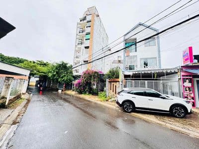 CHO THUÊ NHÀ - MẶT TIỀN ĐƯỜNG ĐINH NÚP - GIAO NHAU VỚI ĐƯỜNG AMA KHÊ