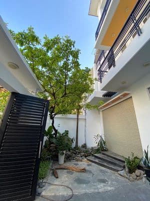 Cho thuê biệt thự 8x18 đường Nguyễn Kiệm P.4 Quận Phú Nhuận