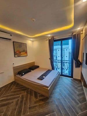 căn hộ dịch vụ cho thuê studio ban công full nt Q7 gần Q4Q1