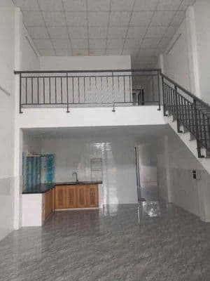 Nhà mê lửng Tứ Ngân Điện Ngọc