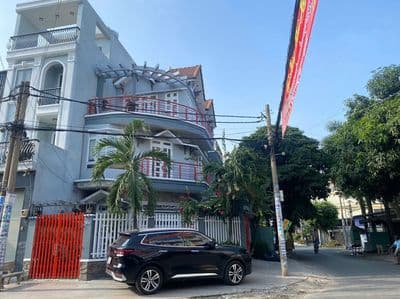 Nhà góc 2 mặt tiền đường 2b phường bình tân DT 100m2