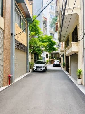 Tòa văn phòng 70m, Trần Duy Hưng, 8 tầng, 31.4 tỷ