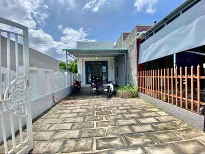Nhà cấp 4 xây tâm huyết để ở, sổ hồng riêng thổ cư 100%