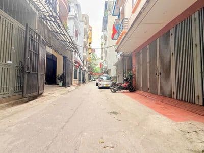 Nhà Trần Quốc Hoàn, Cầu Giấy, 60m2, 5 tầng, Kinh doanh, Gara ô tô