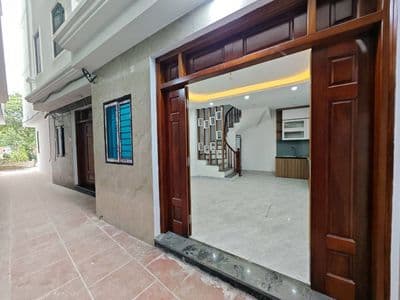 Nhà mới Liên Mạc, lô góc, 30m2, ngõ ô tô, nhỉnh 5 tỷ
