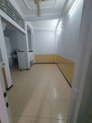 hẻm bà hạt f9 q10 / dt : 6x6 nhà 2 lầu st