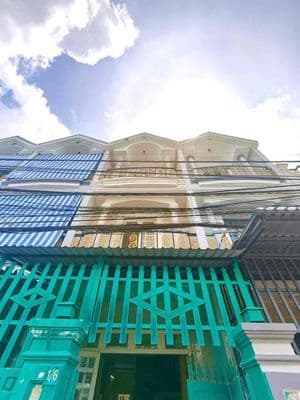 Nhà 2 Lầu 4 x 12m Ngay Cây Xăng Tân Kim . 4 Phòng Ngủ Đường Xe ÔTô