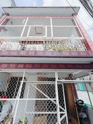 chưa đến 85tr/m2 ở quận 4 , ko dính quy hoạch , quá rẻ so với mặt bằng