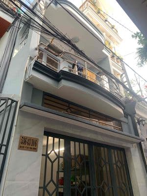 Nhà Hẽm Âu Cơ 1 Trệt 1 Lầu sạch sẽ, thoáng mát.