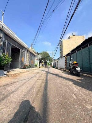 Nhà ViBang 3pn 2wc hẻm xe hơi thông