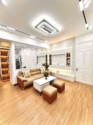 Bán căn hộ sổ đỏ Cầu Giấy, 2 ngủ, nhỉnh 5 tỷ