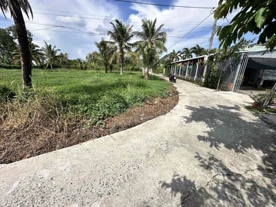 Lô góc 212m2 thổ cư - Đường Lê Văn Hiếu xe hơi ngay đất