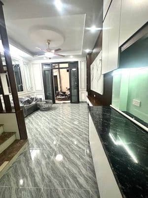 Bán nhà 30m² x 5 tầng gần 5 tỷ