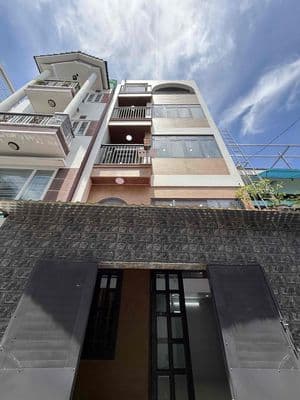 nhà bán HXH 5 Tầng đường nguyên Hồng F1 GV