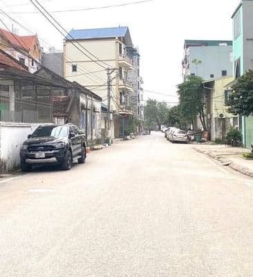 Nhà 5 tầng ô tô đỗ cổng Yên Lũng - An Khánh hơn 5 tỷ