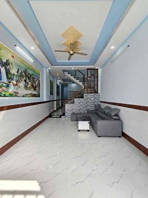 Ngay Trạm Y Tế Phú Lợi, Nhà 1 trệt 1 lầu, 80m2, 950tr, sổ hồng riêng