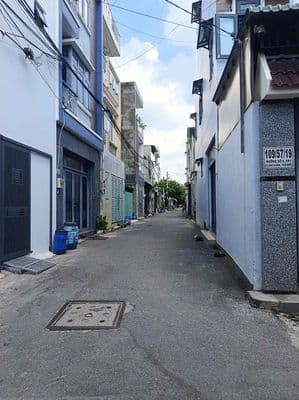 Bán Gấp Trong Tuần! Nhà 63m² Hẻm Xe Hơi – Có Sân Ô Tô – Chỉ 4.05 Tỷ