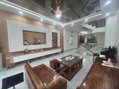 Bán nhà Trần Duy Hưng Cầu Giấy 50m2 thang máy ô tô đỗ cổng 13.6 tỷ