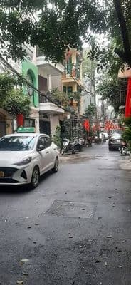 Bán nhà Trần Khát Chân, Gara 2 ô tô, 70m2 x 3T, 17.9 tỷ