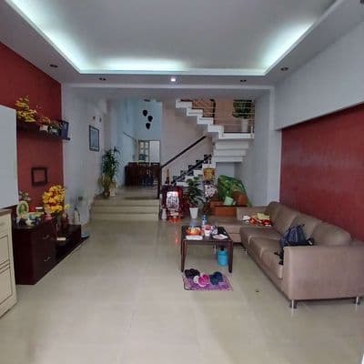 7 tỷ 800 thương lượng, nhà 3 tầng ,diện tích : 4,6 × 16